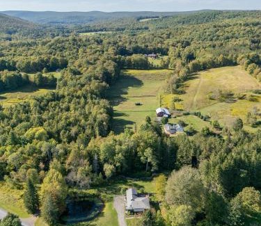 East Meredith House | Elenas by the Mill