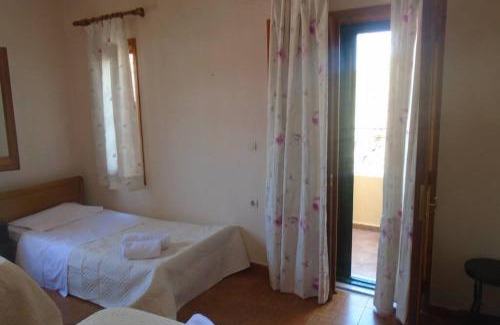 Aleimmatades Villa | Eleni's house in Valanio