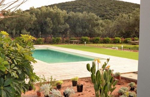 Marathon Villa | Eleni's Pool Villa