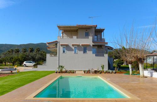 Marathon Villa | Eleni's Pool Villa