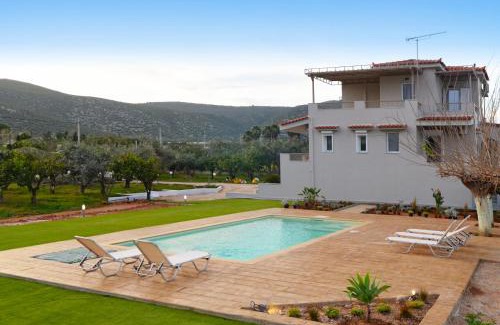 Marathon Villa | Eleni's Pool Villa