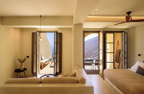 Pyrgos Hotel | Elessa Hotel - Adults Only