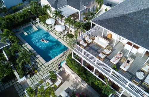 Dunmore Town Resort | Eleven Bahama House