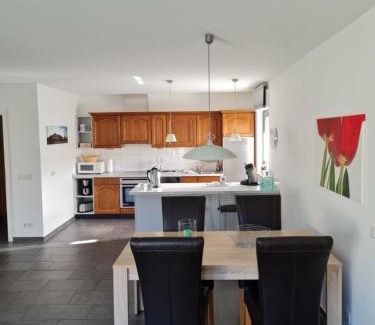 Alt-Rentfort Apartment | ElHa's FeWo