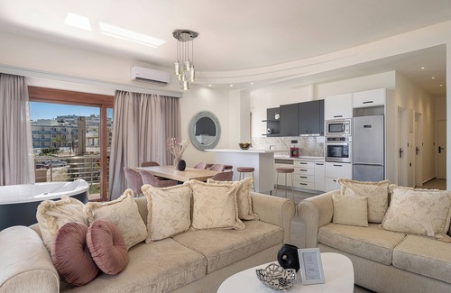 Nea Chora Apartment | Elia Seaside Deluxe Apartment