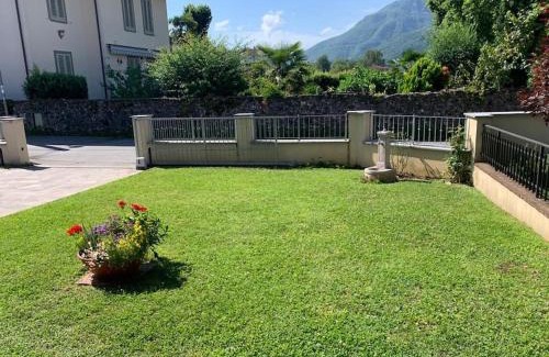 Mologno Apartment | Elicriso