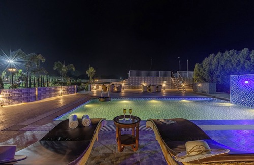 Taoru Villa | ELIVAAS 5 BHK With Pvt Pool - Zenora