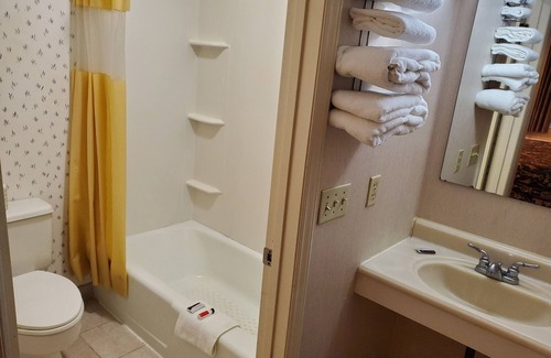 Jonesville Hotel | Elk Inn