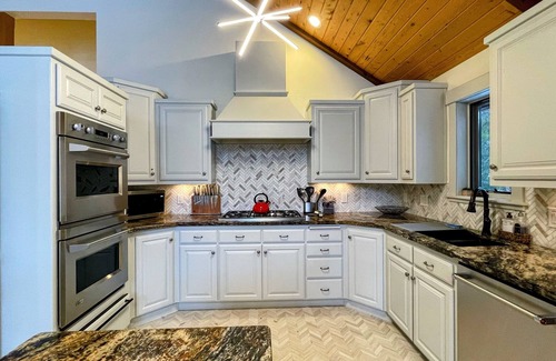 Breckenridge Heights House | Elkhorn Lodge Private Home, Hot tub, Multi-Family, Game Room, Dog Friendly