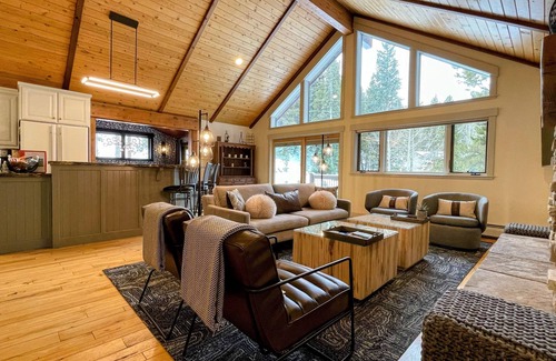 Breckenridge Heights House | Elkhorn Lodge Private Home, Hot tub, Multi-Family, Game Room, Dog Friendly