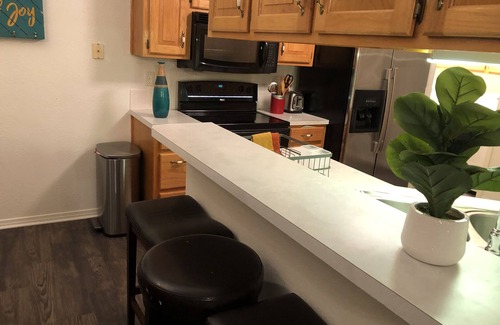 Elkins House | Elkins Charm Getaway 11miles to UArk Fayetteville