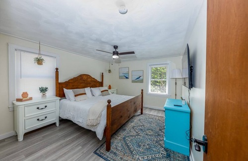 New Bern Cottage | Ella Bell's Cozy Cottage