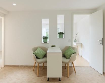 Gleichen Apartment | Ella-ruhiges 3-Zimmer-Ferienapartment im Grünen mit Netflix, Koiteich und Terrasse