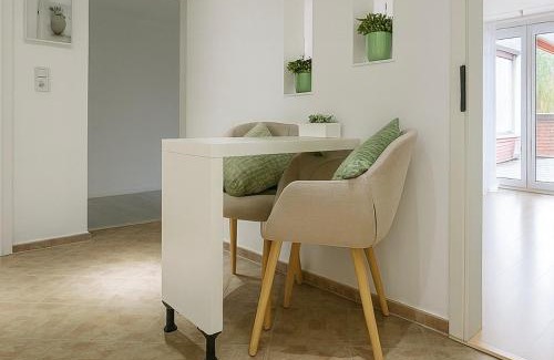 Gleichen Apartment | Ella-ruhiges 3-Zimmer-Ferienapartment im Grünen mit Netflix, Koiteich und Terrasse