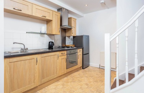 Ayr Apartment | Elliot Suite No1 - Donnini Apartments