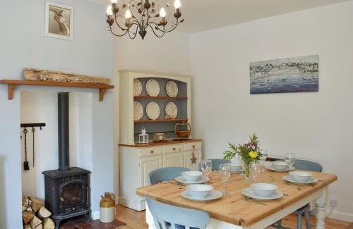 Ventnor House | Elm Cottage