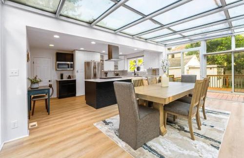 Elmhurst House | Elmhurst 3BR House with Modern Farmhouse Charm