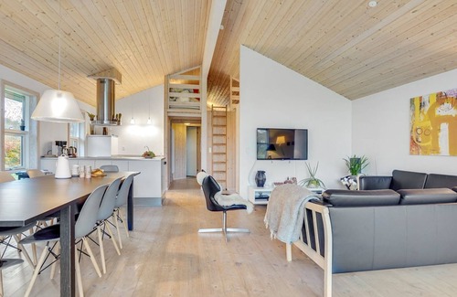 Hou House | "Elni" - 900m from the sea by Interhome