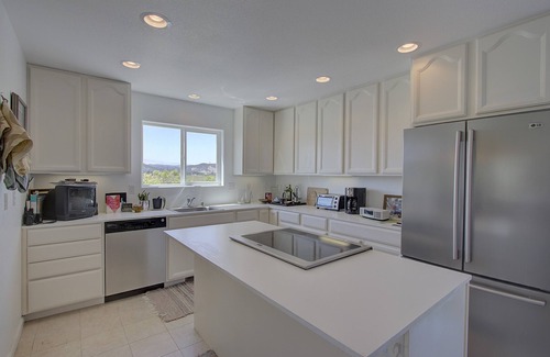 Lakeport Bed & Breakfast | Elope on your own terms