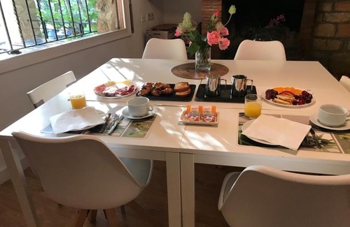 Sant Llorenc de la Muga Bed & Breakfast | Els Avets de la Muga