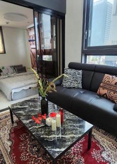 Doksan-dong Apartment | Elysian Velvet Suites