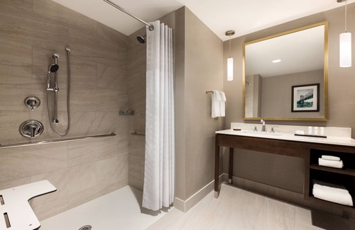 Downtown Wilmington Hotel | Embassy Suites by Hilton Wilmington Riverfront