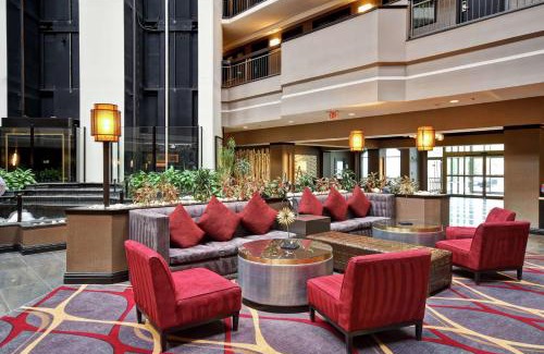 Herndon Hotel | Embassy Suites by Hilton Dulles Airport