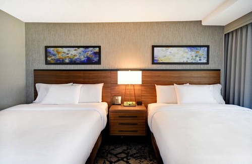 Old Market Hotel | Embassy Suites by Hilton Omaha Downtown Old Market