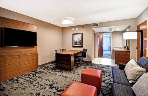 Old Market Hotel | Embassy Suites by Hilton Omaha Downtown Old Market