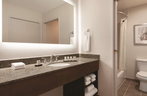 Temecula Hotel | Embassy Suites by Hilton Temecula Valley Wine Country
