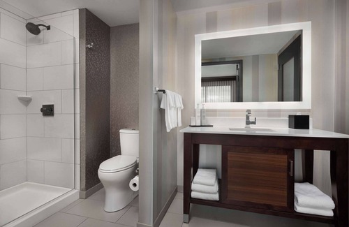 Ashley Oaks Hotel | Embassy Suites by Hilton Knoxville West