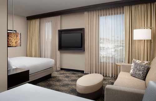 Ashley Oaks Hotel | Embassy Suites by Hilton Knoxville West