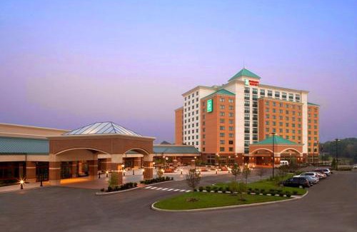 St. Charles Hotel | Embassy Suites by Hilton Saint Louis Saint Charles