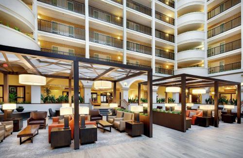Park Central Hotel | Embassy Suites Dallas - Park Central Area