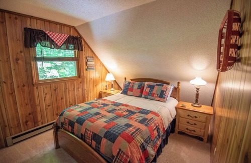 Fleetwood Cottage | Emelca Inn at Fleetwood Falls - Wrap Around Porch