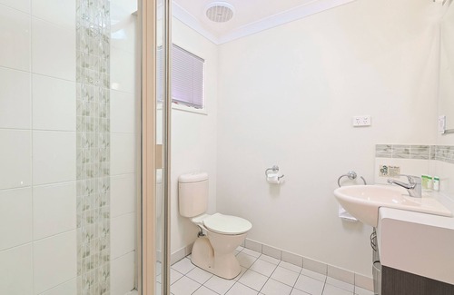 Emerald Hotel | Emerald Central Palms Motel