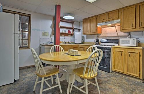 Waynesville House | Emerald Gate Farm Cabin with On-Site Fishing Pond!