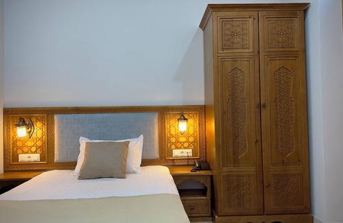 Bukhara Hotel | Emerald hotel