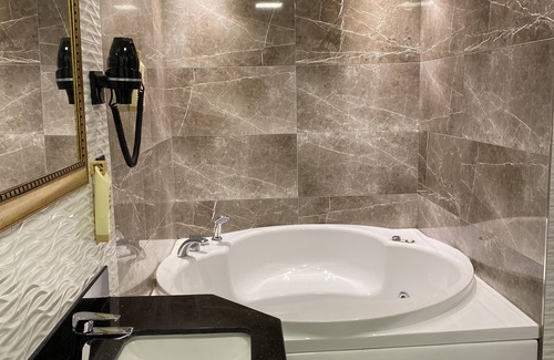 Tuzla District Hotel | Emirtimes Hotel & Spa Tuzla