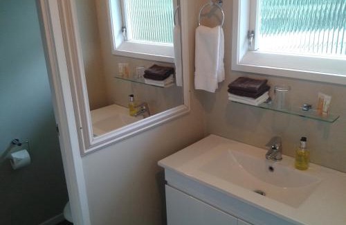 Taupo Hotel | eMotel