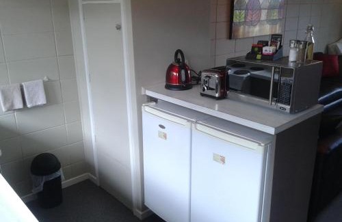 Taupo Hotel | eMotel