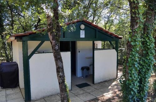 Saint-Aubin-de-Nabirat Other | EMPLACEMEMENT TENTE En FORET