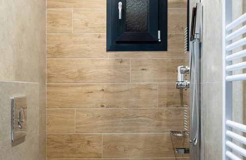 Volos City Centre House | Empress Luxury Residences