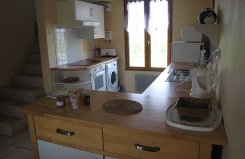 Labastide-d'Anjou Cottage | En Rouger, Le Lavande gîte (2 bedrooms, air conditioned, heated pool, sauna)