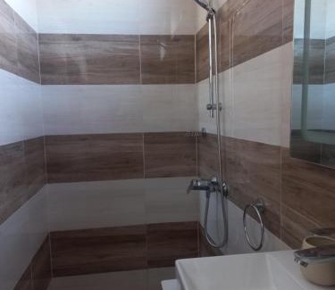 Candos House | En-suite Rooms in shared appartment