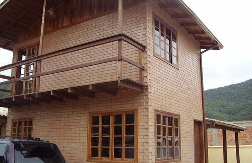 Centro House | Enceada de Brito Palhoça Spacious house with swimming pool and games room (snooker, pool)