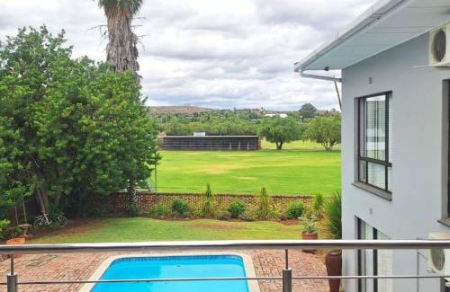 Oudtshoorn Apartment | Enchanted Guests