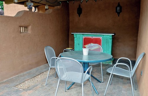 Alamedan Valley Cottage | Enchanting Adobe Guest House Near Balloon Fiesta Park