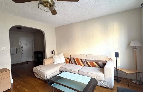 Commonwealth Apartment | Enchanting apartment with WiFi/furnished in vibrant Boston hood on the trains.