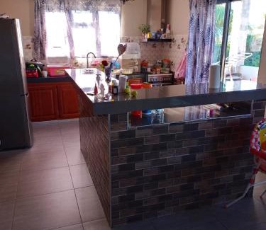 Saint Felix House | Enchanting Bungalow in Chemin Grenier with Jacuzzi and Garden